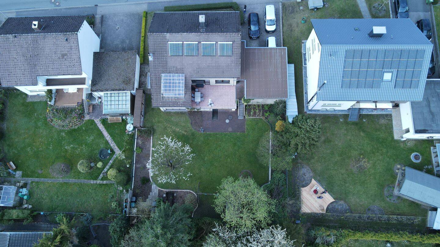 Familienfreundliches 7-Zimmer-Haus mit Modernisierungen in Detmold – Detmold – Vorschaubild 2