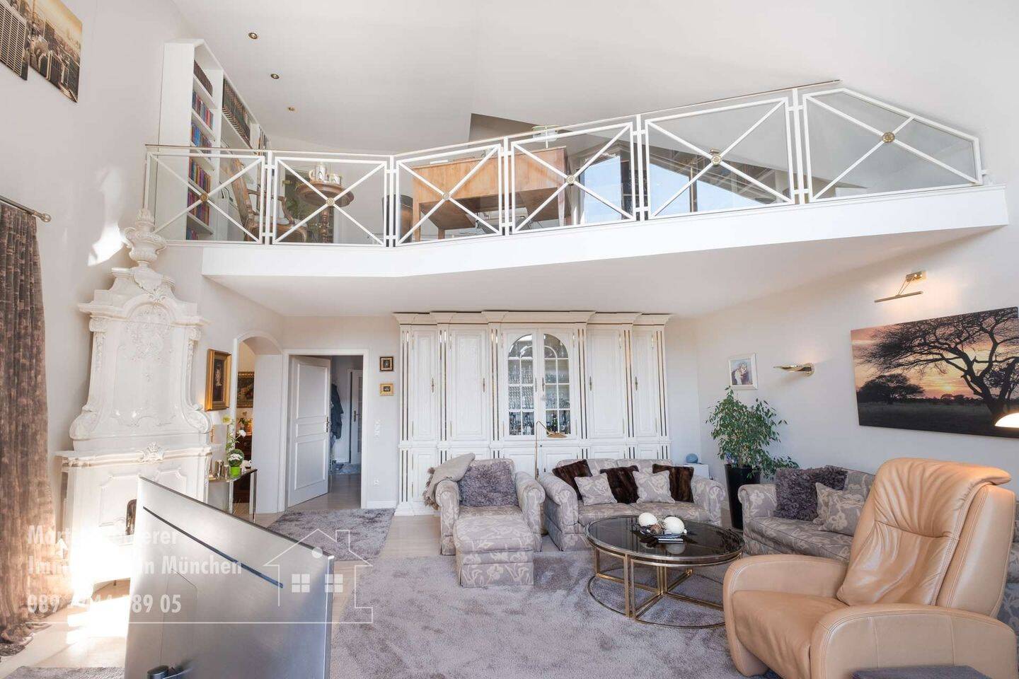7-Zimmer-Maisonette: lichtdurchflutet mit umlaufender Terrasse und Grünblick – München – Vorschaubild 7