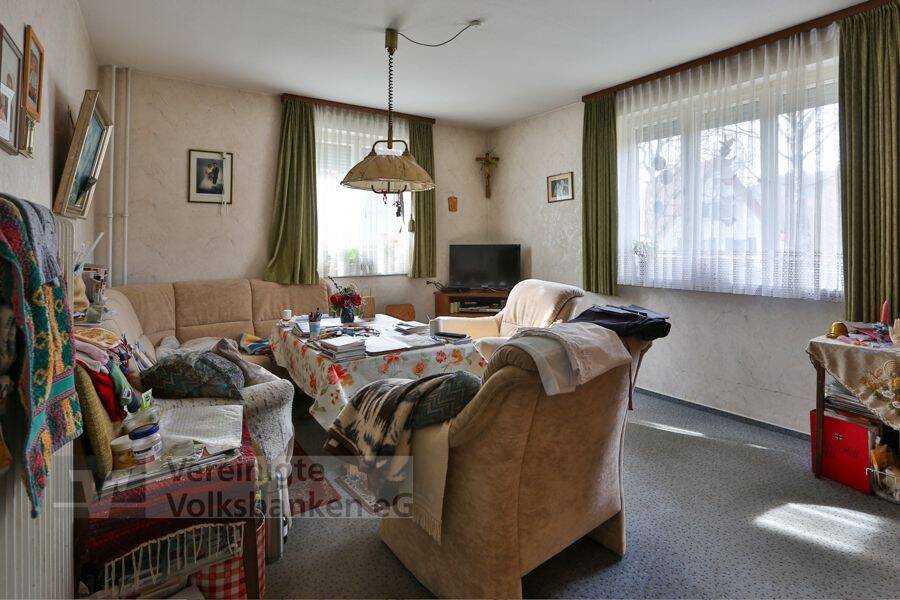 Freistehendes Einfamilienhaus mit Garage und gepflegter Gartenfläche – Albstadt – Vorschaubild 9