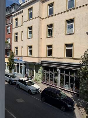 Möblierte Terrassenwohnung / Terrasse zum Innenhof/ Sitzküche / 2 Schlafzimmer/ Raul-Roosen-Straße / Kiez – 22767 Hamburg – Vorschaubild 2