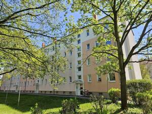 schöne 3-Raum-Wohnung mit Balkon in Halle (Saale) – 6130 Halle (Saale) – Vorschaubild 2
