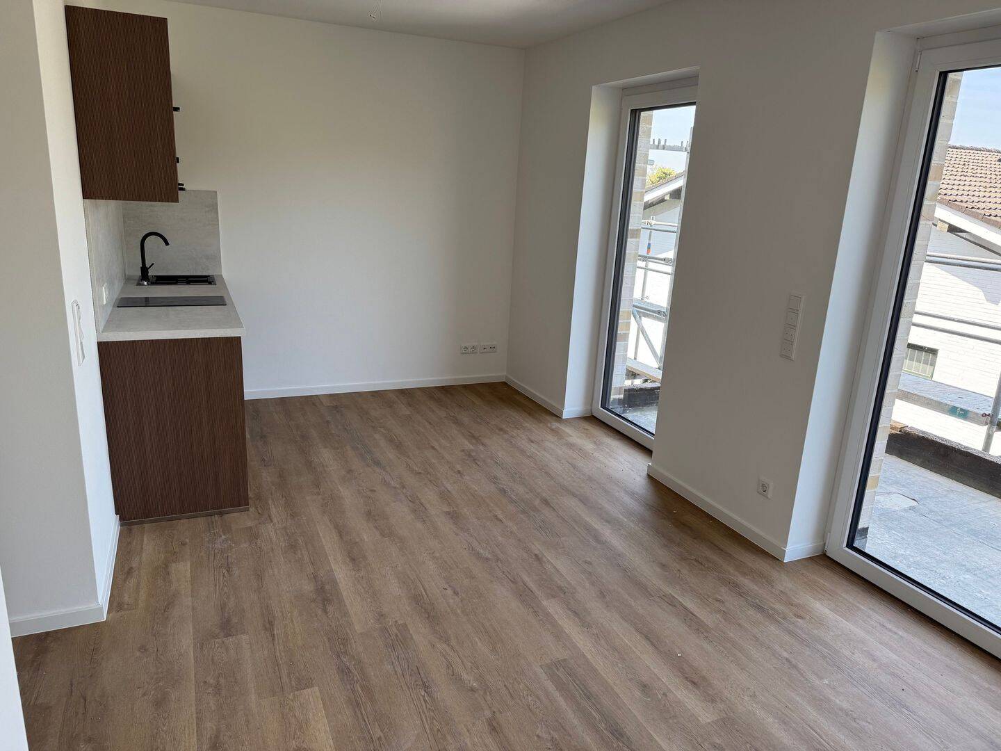 Neubau 2 Zi Whg, Erstbezug, 55 m², Einbauküche, Balkon, überd. Autostellplatz, OS-Hellern – Osnabrück – Vorschaubild 6