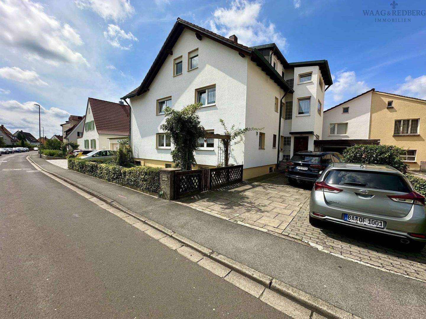 Attraktives Investment: 7,63 % Renditepotenzial - gepflegtes Mehrfamilienhaus mit 7 Einheiten – Strullendorf – Bild 1 von 4
