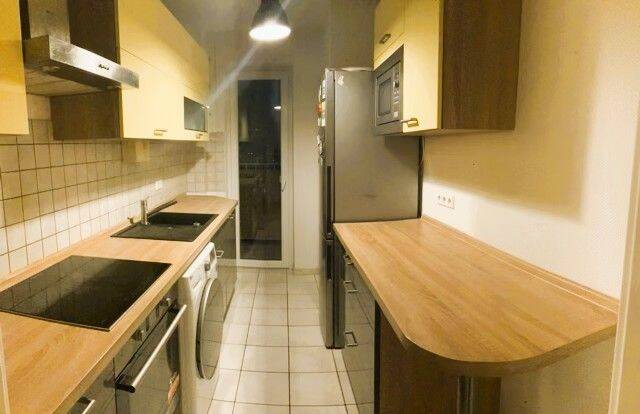 3-Zimmer-Wohnung mit Einbauküche – Düsseldorf – Vorschaubild 5