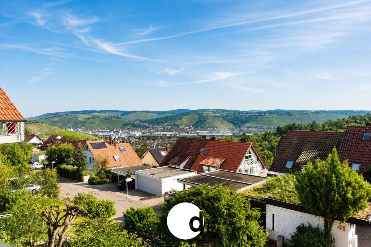 Familienfreundliches Einfamilienhaus in beliebter und naturnaher Lage – 70619 Stuttgart – Bild 1 von 9