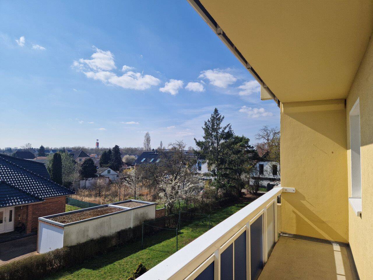 3-Raumwohnung mit Balkon im Neustädter Feld – Magdeburg – Vorschaubild 2