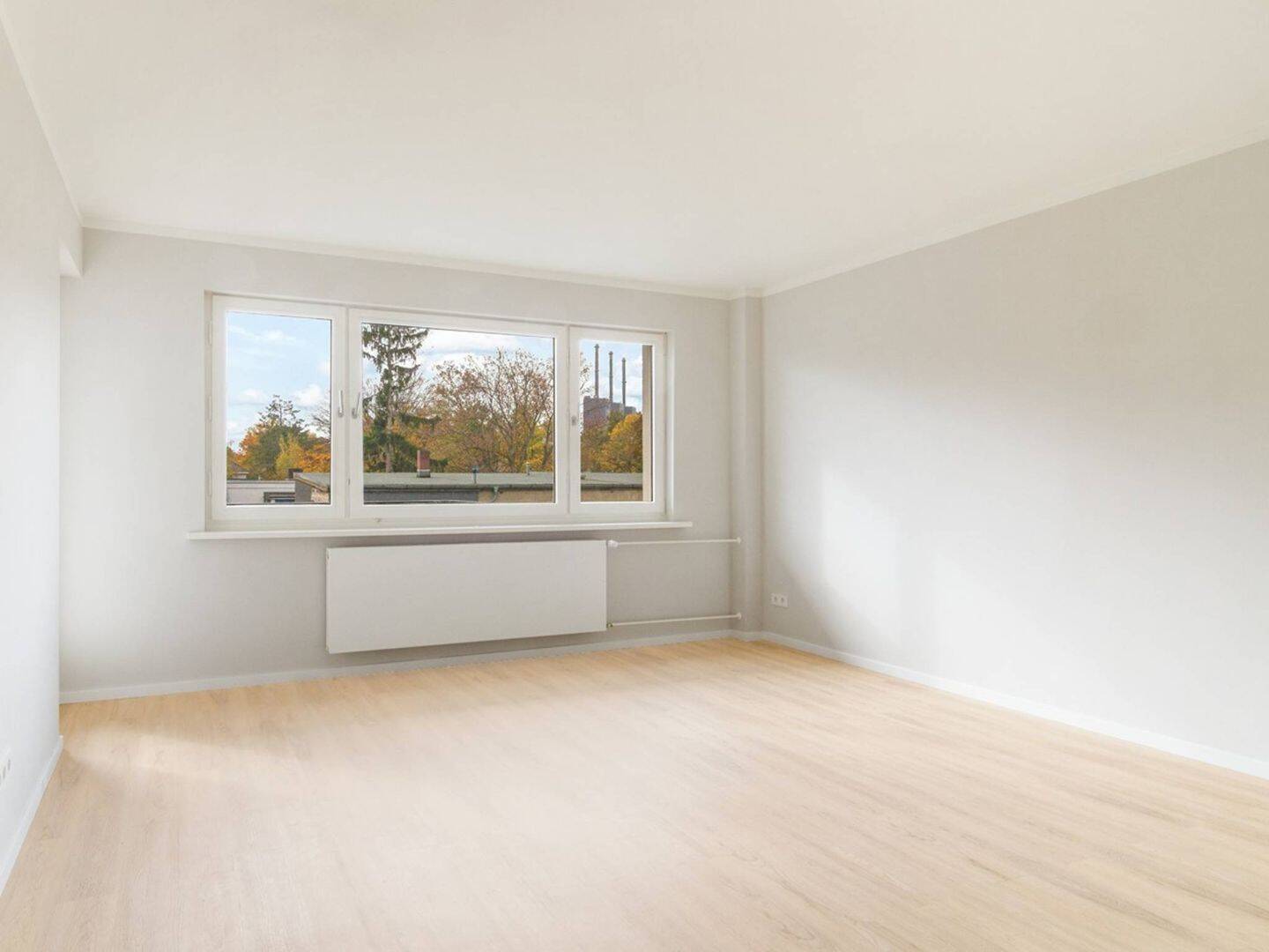 Modernisierte 2-Zimmer-Wohnung mit BALKON und EBK in Berlin-Lichterfelde