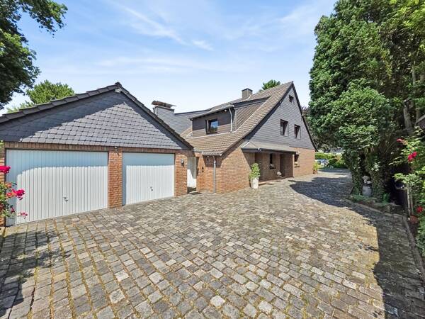 Haus in 47445 Moers mit 223 m² kaufen