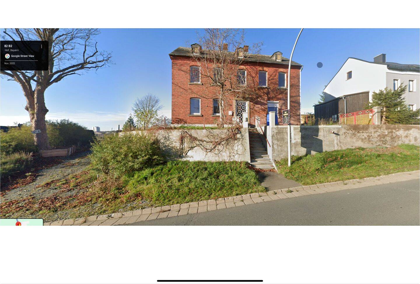 Mehrfamilienhaus mit großem Grundstück – Sanierungsobjekt mit Entwicklungspotenzial – Hof – Bild 1 von 2