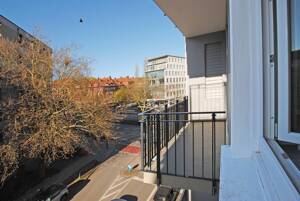 Gründerzeit-Wohnung mit saniertem Balkon und Wohnküche in Winterhude – 22303 Hamburg – Vorschaubild 6