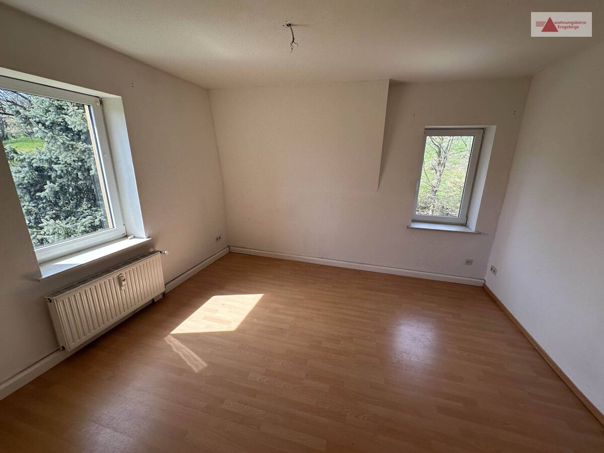 Mehrfamilienhaus in 08132 Mülsen / Mülsen Sankt Jacob mit 374,3 m² kaufen