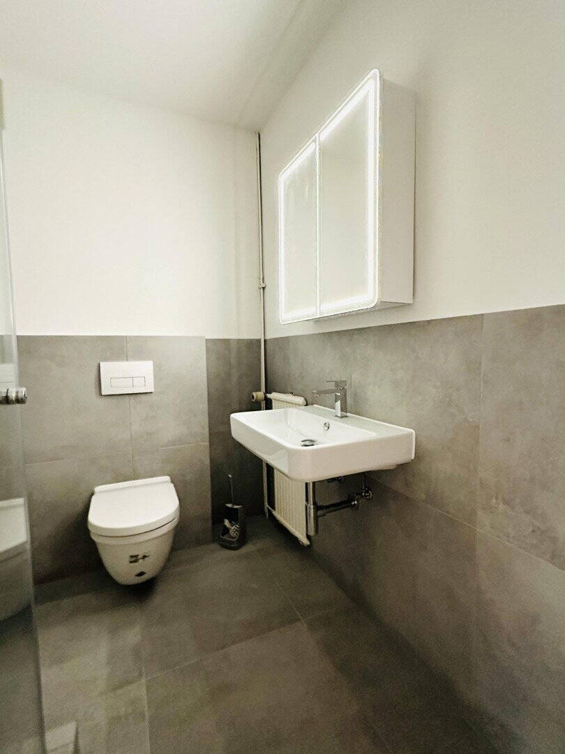 Immobilieninvestment mit Stil und sicherem Ertrag – Wuppertal – Vorschaubild 2