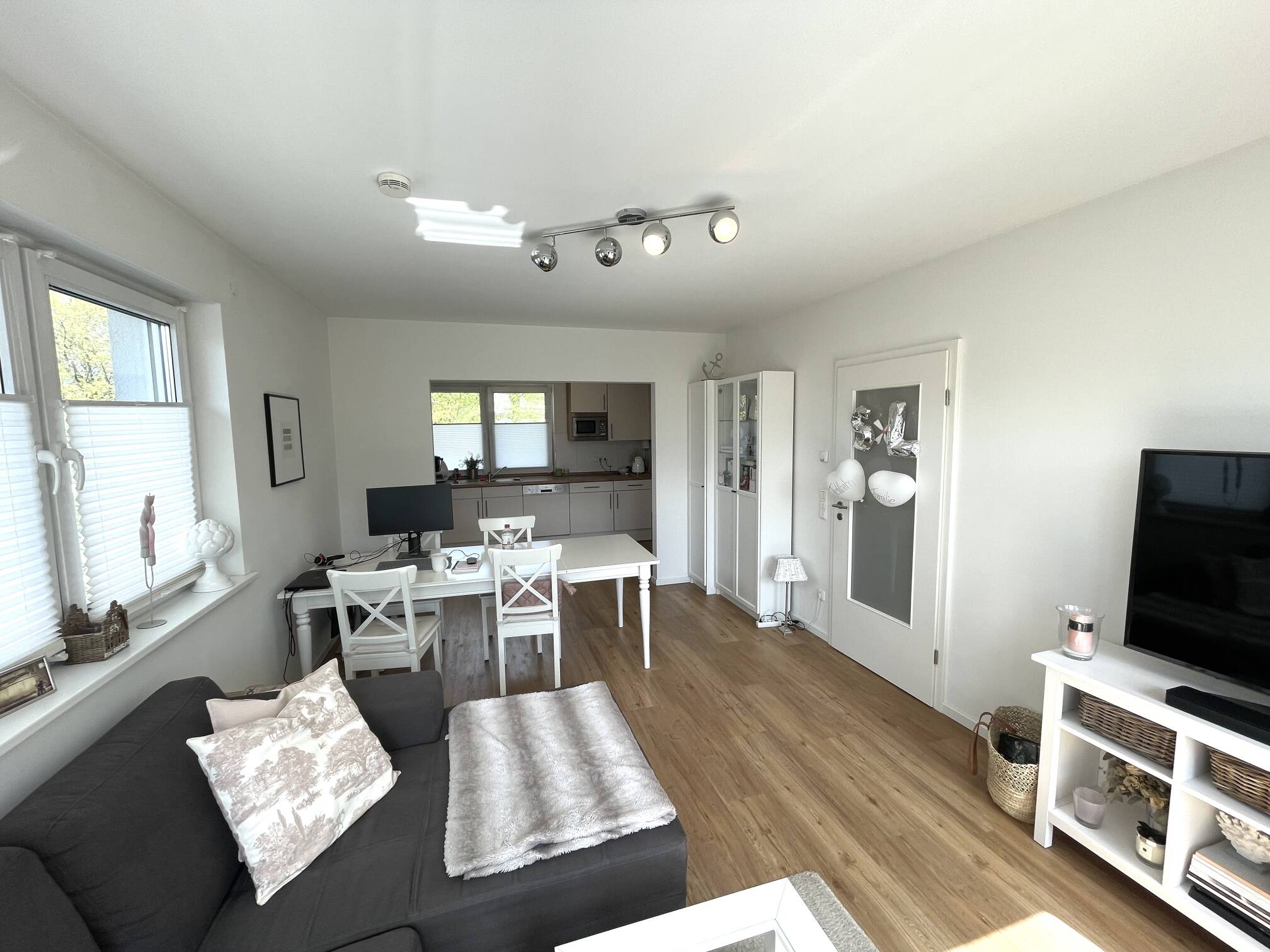Moderne Penthouse Wohnung mit großer Dachterrasse und Carport-Stellplatz – Hamburg – Vorschaubild 5