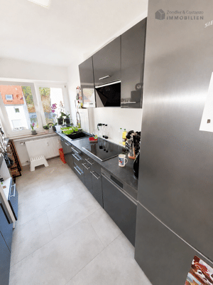 TOP! Attraktive, renovierte und gut ausgestattete 3-Zi.-Whg. * TL-Bad / Balkon / Pkw-Stpl. * – 70329 Stuttgart – Vorschaubild 4