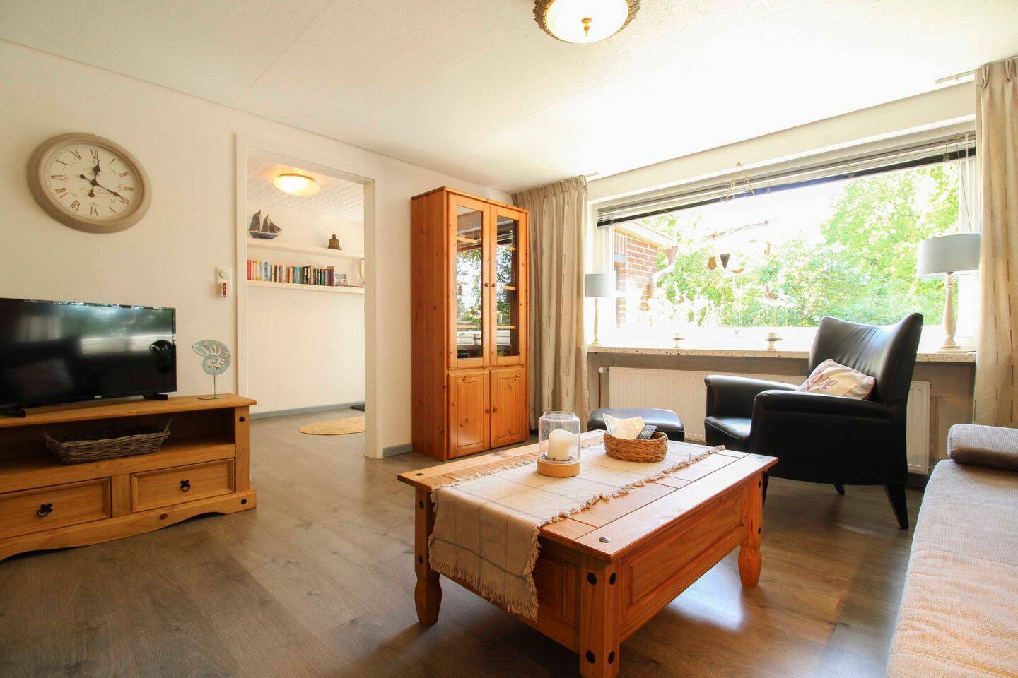 Reetdachidylle in ruhiger Feldrandlage von Wischhafen - Landhaus mit Ferienwohnung – Wischhafen – Vorschaubild 8