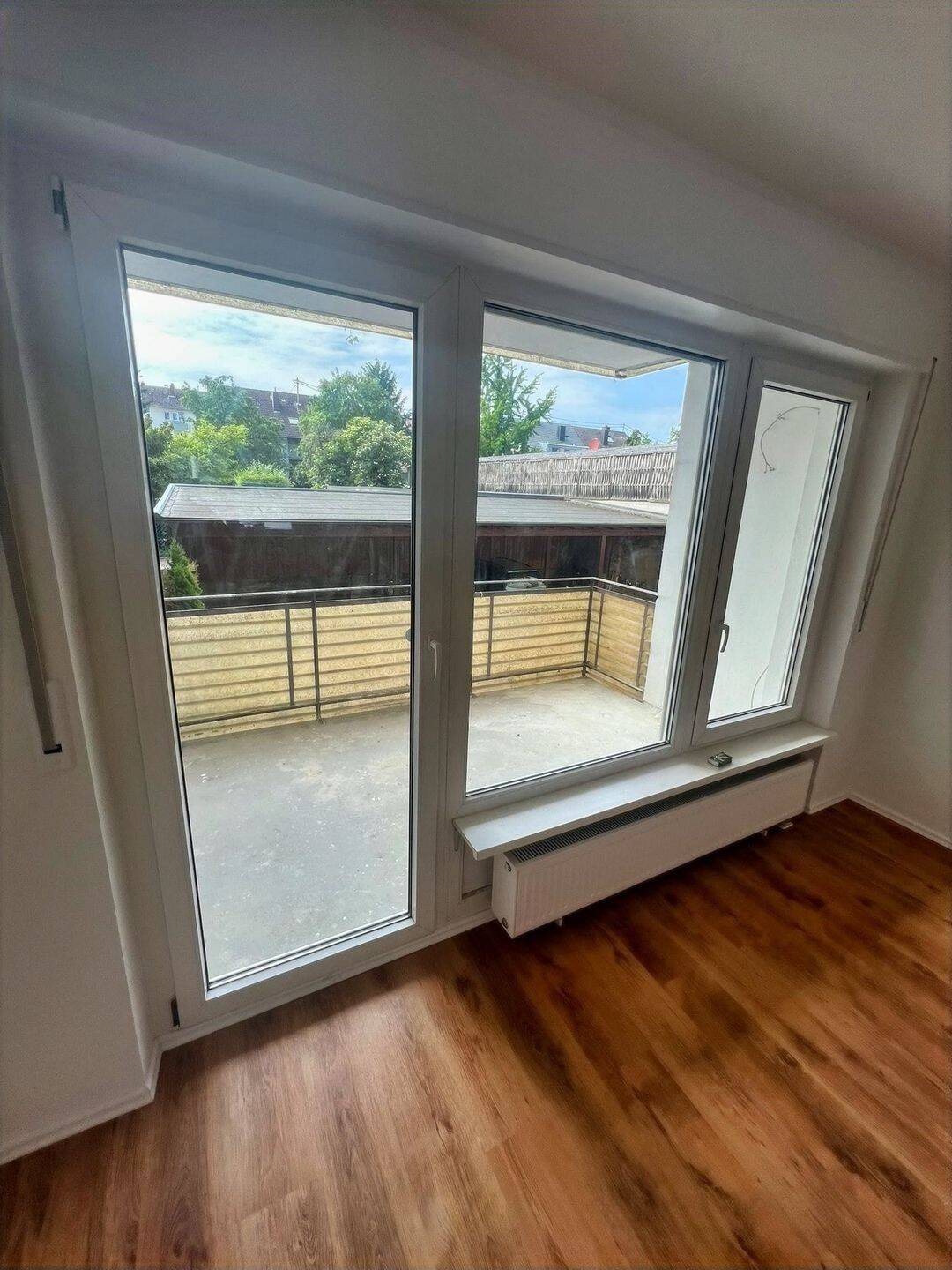 Stilvoll wohnen mit Gestaltungsspielraum - Sanierte 4-Zimmer-Wohnung mit Loggia – Karlsruhe – Vorschaubild 6
