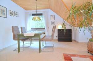 Geschmackvoll möblierte 2-Zimmer-Wohnung mit WLAN und Balkon in Erlangen – 91056 Erlangen – Vorschaubild 3