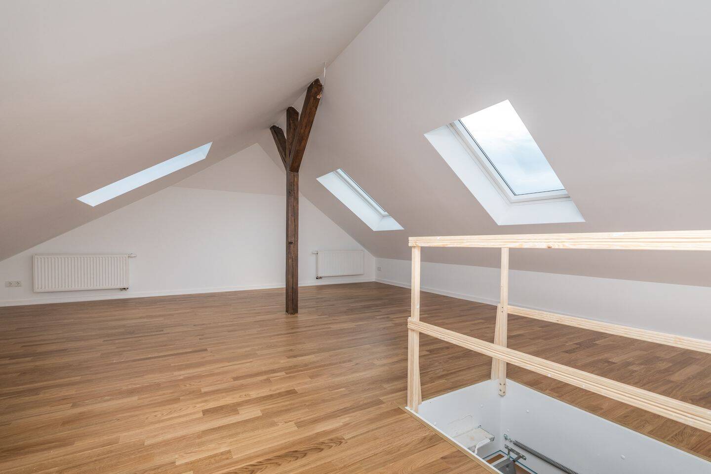 Wohnen über den Dächern - Stilvolle 2-Zimmer-Wohnung mit Loggia und Galerieebene – Leipzig – Vorschaubild 9
