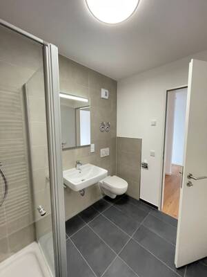 Balkon-2-Zimmer-Terrassenwohnung mit moderner Küche in Frankfurt – 60329 Frankfurt am Main – Vorschaubild 4