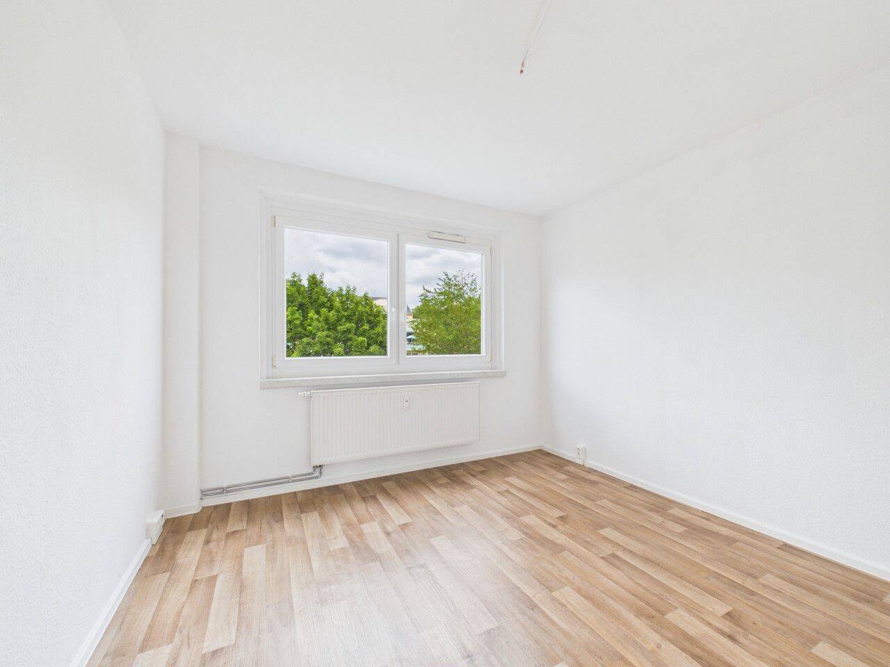 Pärchenwohnung im Grünen mit Balkon und großem Wohnzimmer – Chemnitz – Vorschaubild 8
