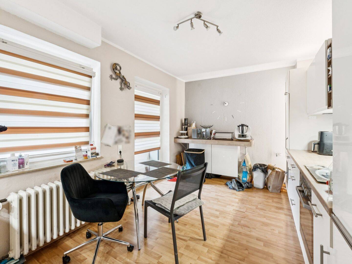 Charmante 2-Zimmer-Wohnung im 3. Obergeschoss mit Balkon in Düsseldorf Oberbilk – Düsseldorf – Vorschaubild 2