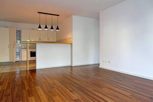 Alt Rahlstedt: Top gepflegte 2,5 Zimmer-Wohnung zu verkaufen – 22143 Hamburg – Vorschaubild 2