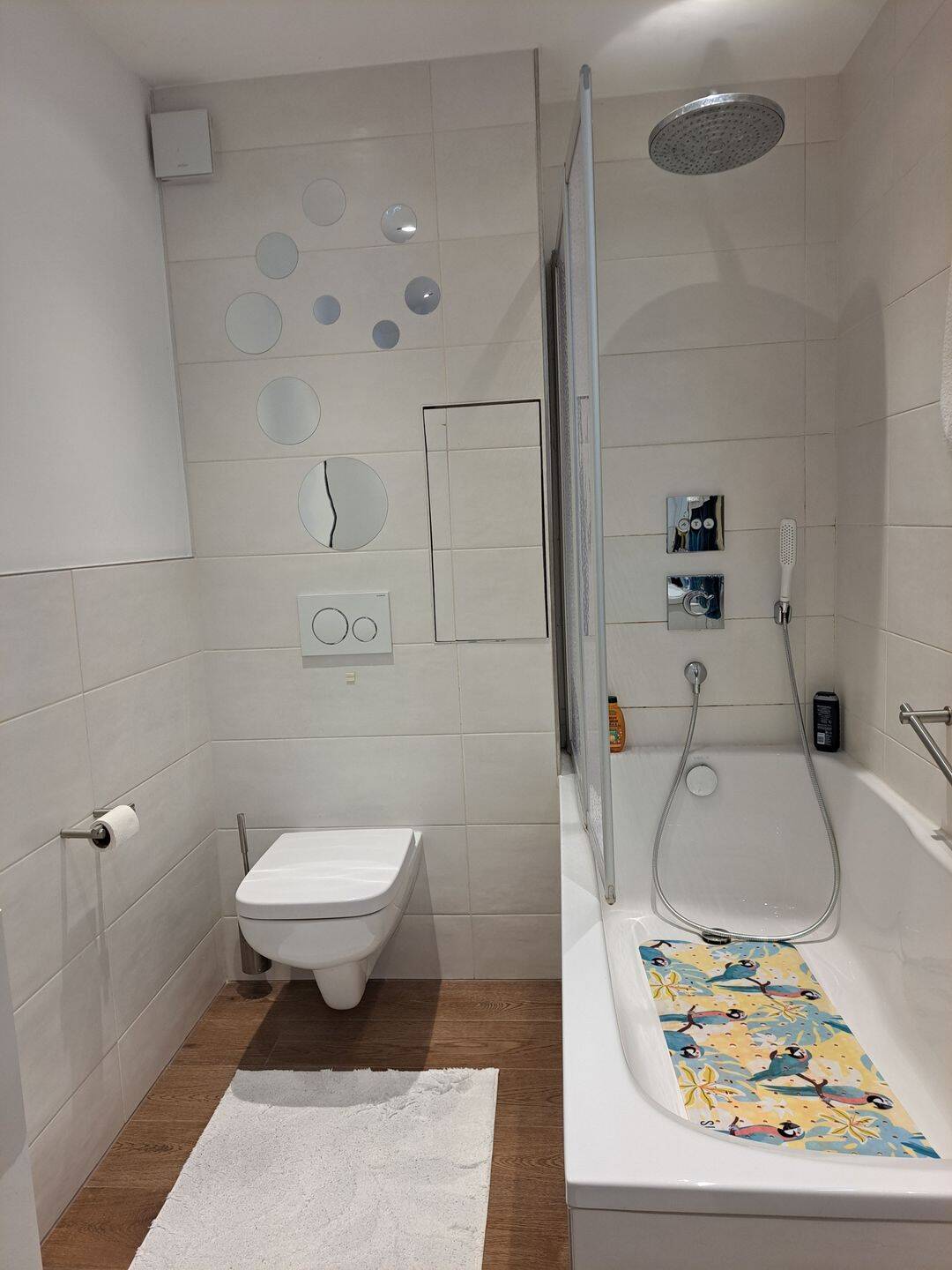 Großzügige 3-Zi.-Whg. im 1. OG mit über 40 m² umlaufendem Balkon – München – Vorschaubild 5