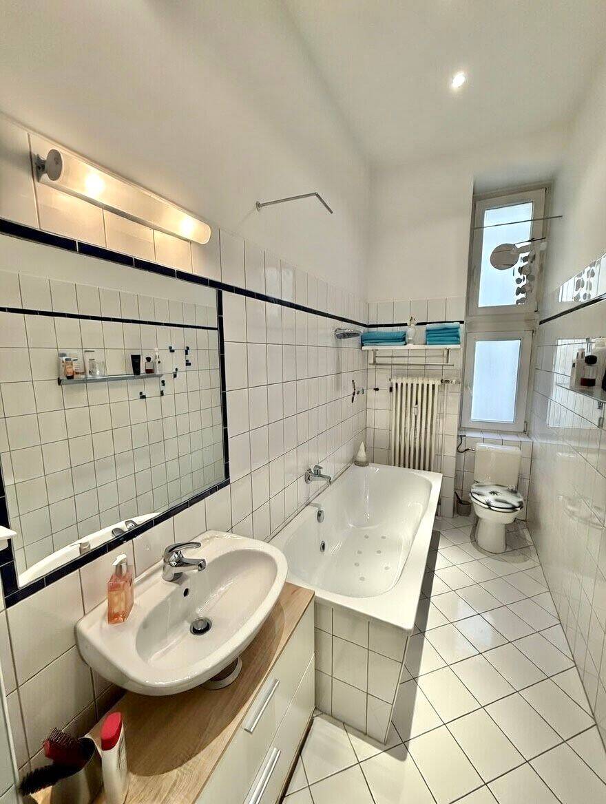 Charmante Altbauwohnung im historischen Altbau in traumhafter Lage – Berlin – Vorschaubild 6