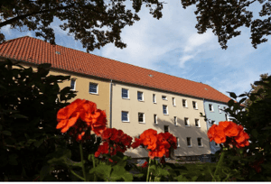 Grüne Wohnoase, Zweiraumwohnung, Balkon, eigener Garten !!!