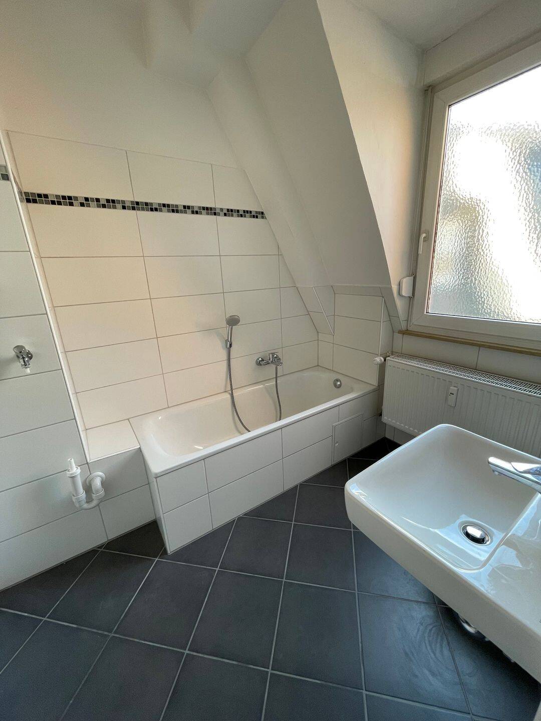 Dachgeschosswohnung im Nürnberger Süden – Nürnberg – Vorschaubild 5