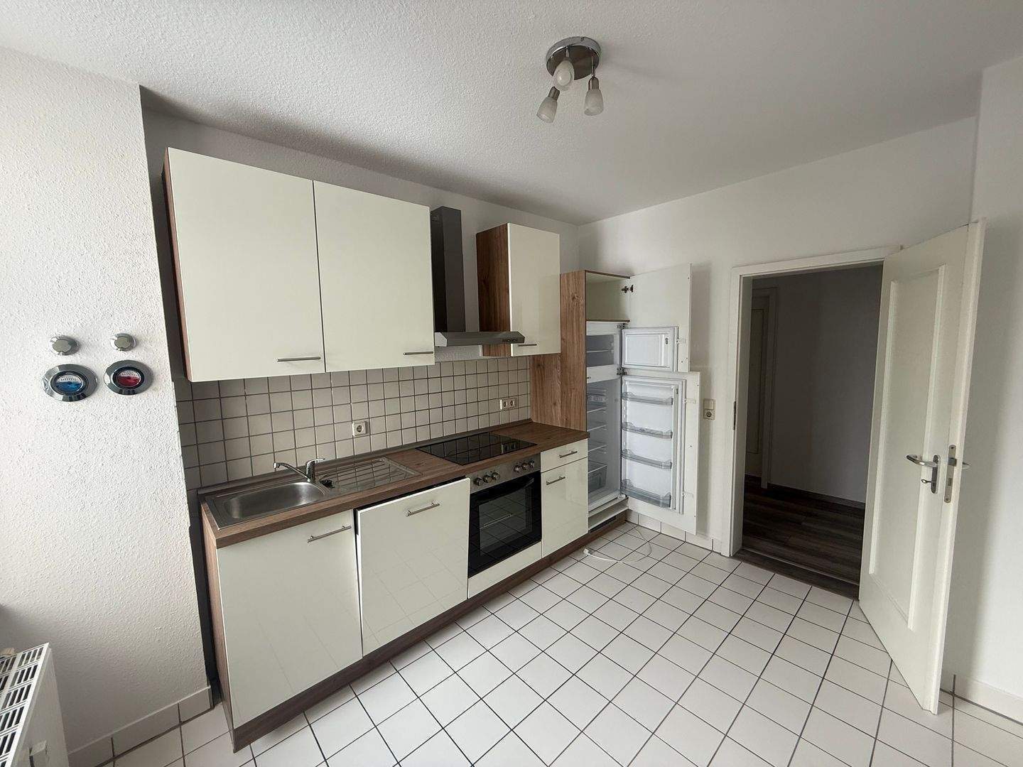 2-Raum-Wohnung mit EBK und Tageslichtbad in Gablenz – Chemnitz – Vorschaubild 2
