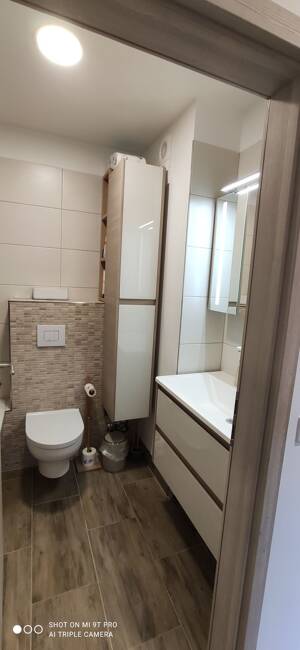 Kernsanierte 3-Zimmer-Wohnung mit zwei Balkonen und malerischem Taunusblick. – 65835 Liederbach – Vorschaubild 6