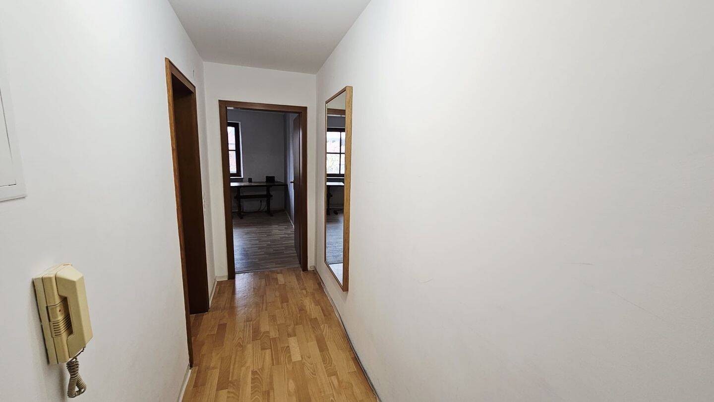 Möblierte 2-Zimmer-Wohnung in Bestlage der Würzburger Altstadt (befristet) – Würzburg – Vorschaubild 2