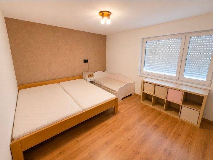 Große Wohnung mit Garage, großem Balkon, Schwimmbad, Sauna – Kassel – Vorschaubild 7