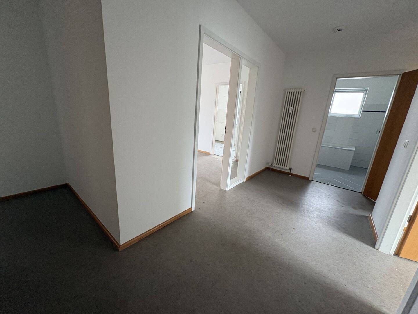 Familienglück im Grünen: 5-Zimmer-Wohnung in Berlin. **Provisionsfrei** – Berlin – Vorschaubild 2