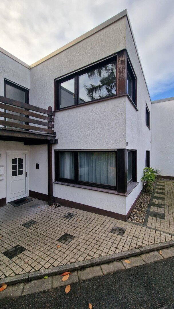 Reihenmittelhaus mit 222m² in Muffendorf, Einliegerwohnung und sonnigem Atriumgarten