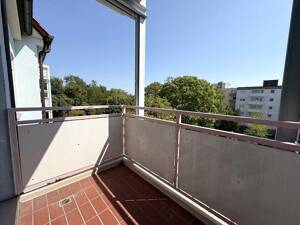 Attraktive 2-Zimmer-Wohnung mit Balkon und Garage in Friesenheim – 67063 Ludwigshafen am Rhein – Vorschaubild 2