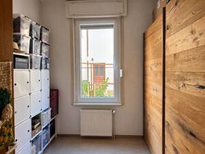 "Attraktive 4-Zi.-ETW in S-Untertürkheim - viel Potenzial für Eigennutzer & Kapitalanleger" – 70327 Stuttgart – Vorschaubild 3
