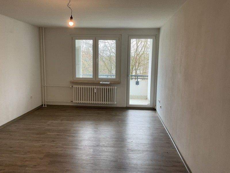 Sehr schöne 2-Zimmer Wohnung mit Balkon in Bielefeld Baumheide
