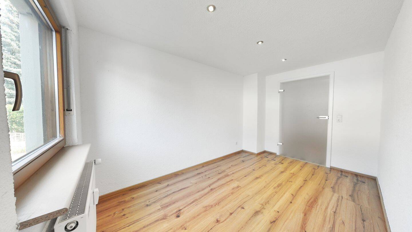 Attraktive Erdgeschosswohnung in Zweifamilienhaus mit Gartenanteil – Offenburg – Vorschaubild 7