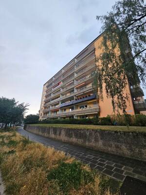Sofort bezugsfrei: Helle 2-Zimmer-Wohnung