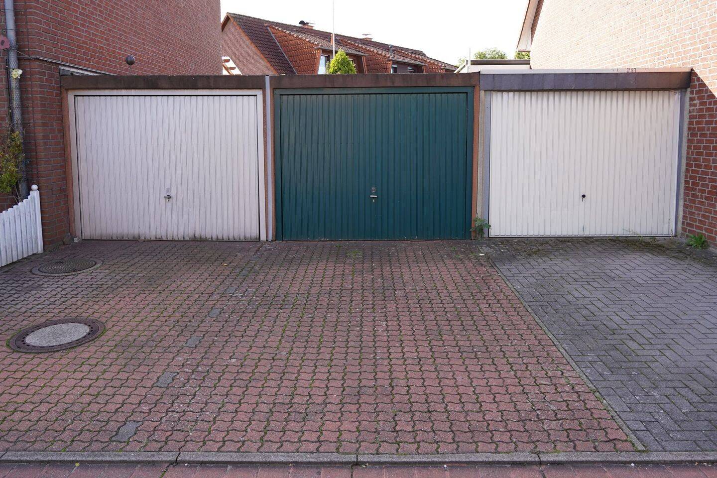 * Attraktive Immobilie mit Garage in Garbsen * - Reihenmittelhaus mit ca. 261 m² Grundstück – Garbsen – Vorschaubild 2