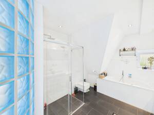 Exklusive Penthouse Wohnung am Killesberg mit viel Platz und traumhafter Aussicht, Loggia, 2 Garagen – 70191 Stuttgart – Vorschaubild 6