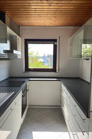 Gut geschnittene 3-Zimmer-Wohnung mit Balkon und 2 Stellplätzen – 70569 Stuttgart – Vorschaubild 8