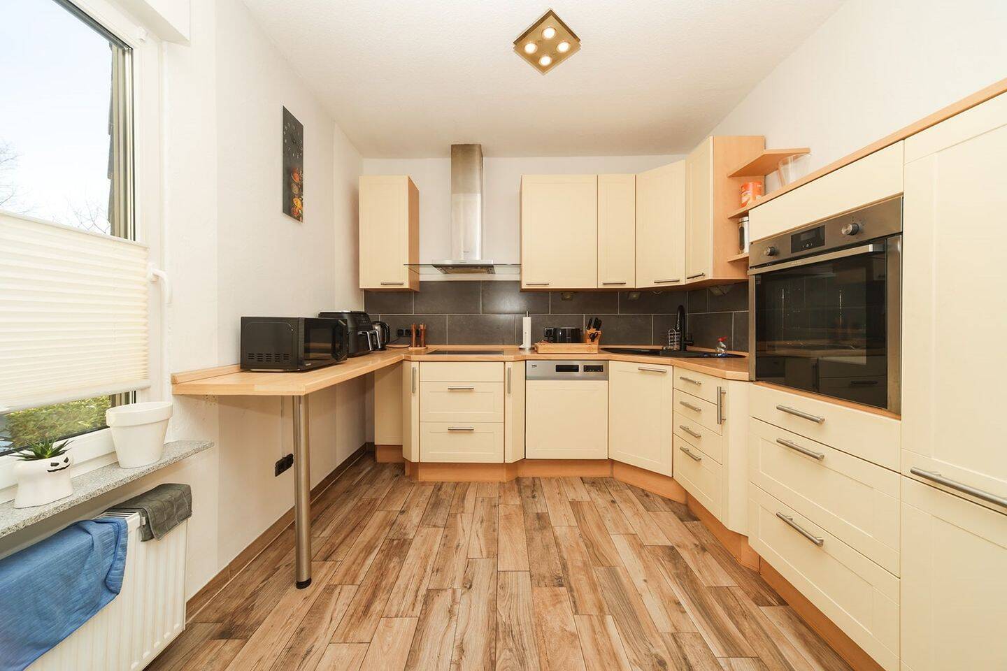 Gestalten Sie Ihr Zuhause neu: Zweifamilienhaus mit vielseitigem Nutzungskonzept – Bochum – Vorschaubild 7