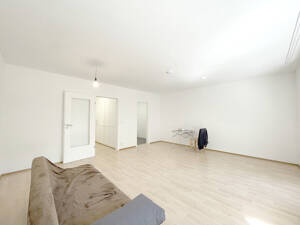 Renovierte 39 m² Süd-Balkon-Whg. + 18 m² Hobbyraum mit Bad & Küche direkt drunter, ruhige Gartenlage – 80997 München – Vorschaubild 9