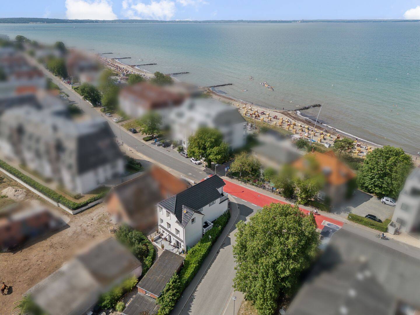 Vermietungs-Highlight: Mehrfamilienhaus mit 5 Ferienwohnungen direkt am Strand in Niendorf/Ostsee – Timmendorfer Strand – Bild 1 von 9