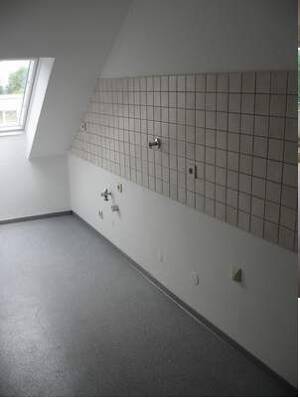 PERFEKTE KAPITALANLAGE 3MFH´S GAS-ZH KFF BALKONE GARAGEN SEPA. KÜCHEN TOP-ZUSTAND RUHIGE LAGE ELLER – 40229 Düsseldorf – Vorschaubild 5