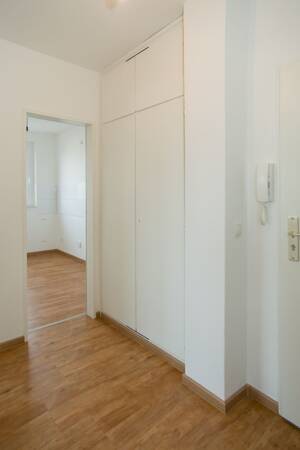 ***ERSTBEZUG NACH KOMPLETTSANIERING*** 2-Zi-Whg mit Loggia -provisonsfrei- – 28259 Bremen – Vorschaubild 4