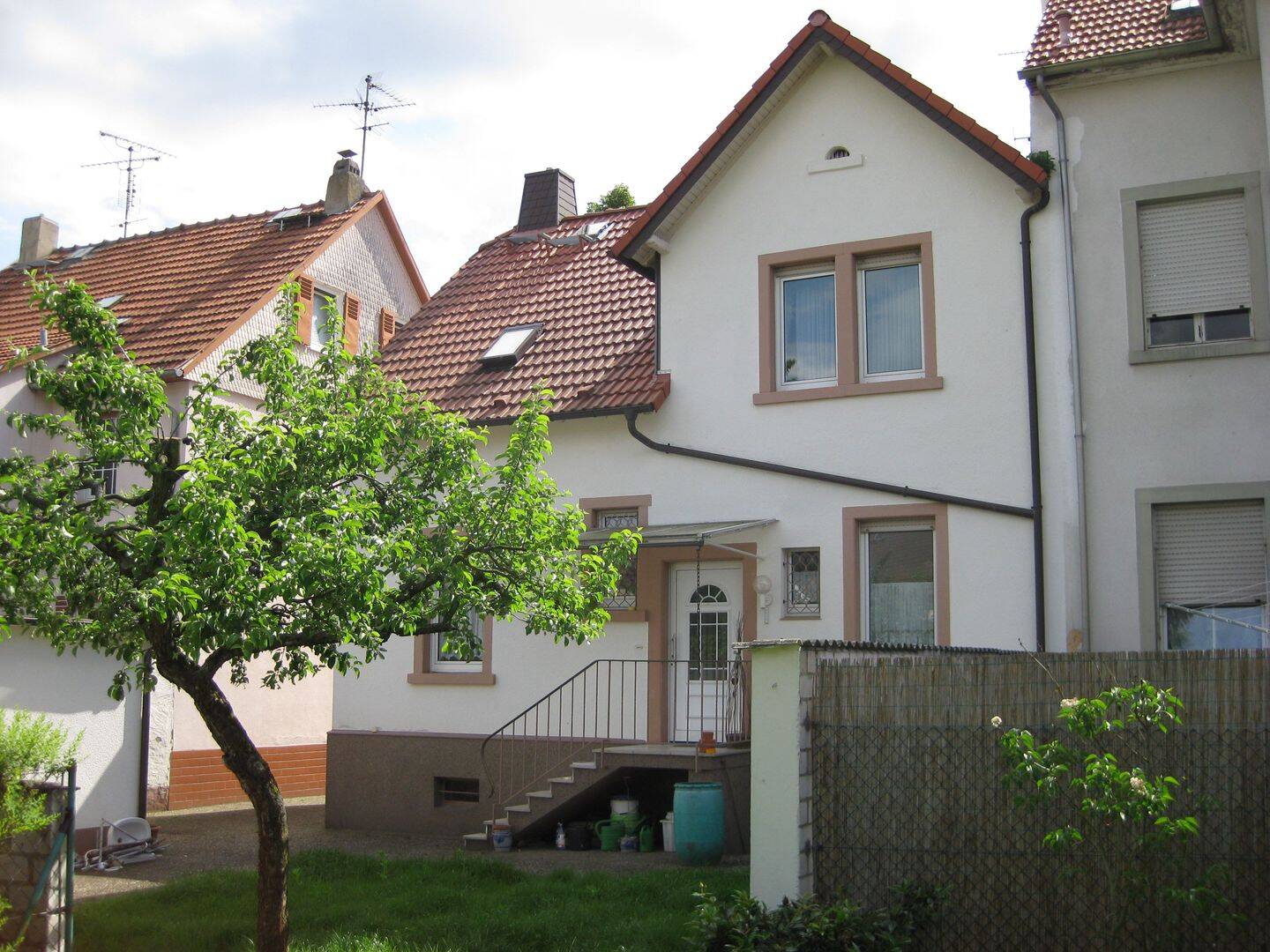 Einfamilienhaus in Offenbach-Bieber zu vermieten – Offenbach am Main – Vorschaubild 2